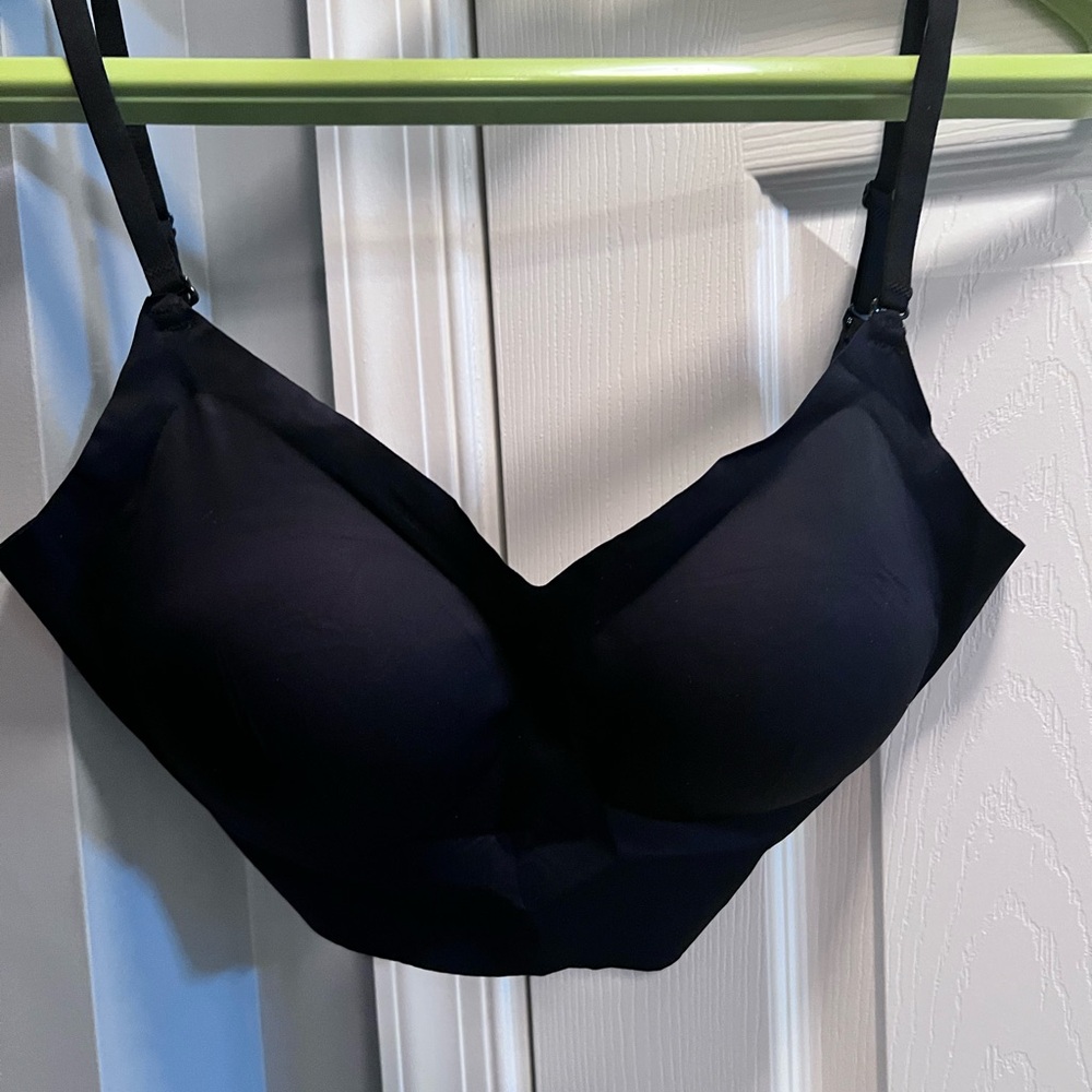 NWOT Seamless Black Bra